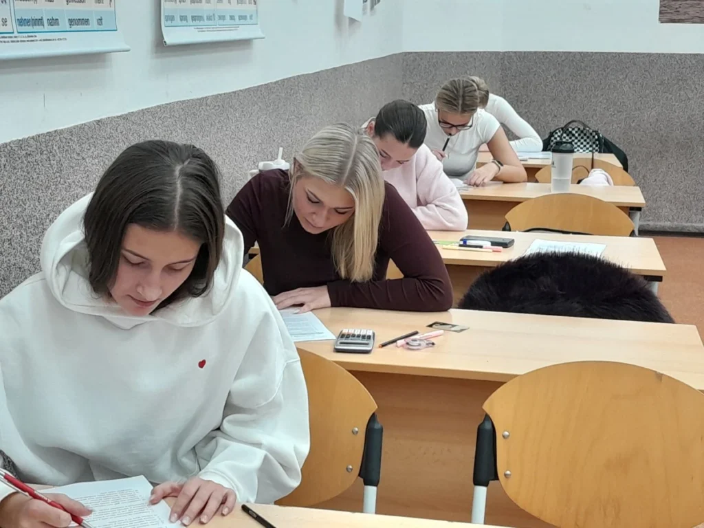 predmaturitni ekonomicke zrcadlo 2026 05